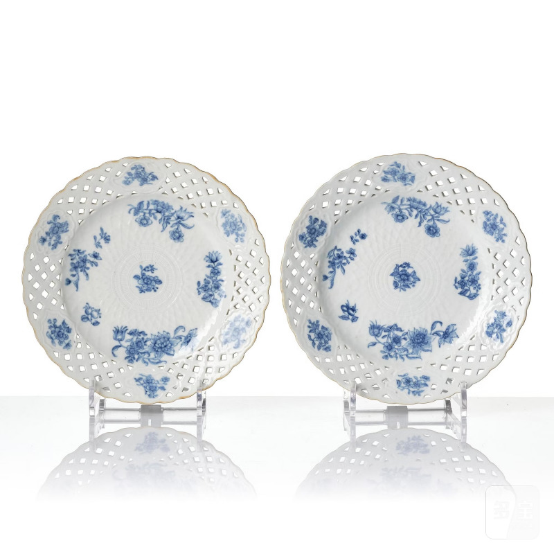 A set of 11 blue and white dessert plates, - 图13